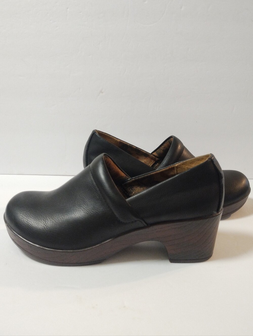 BOC Born Jaylin Leather Clogs Women's 8 Black Slip-on Casual Comfort Shoes EUC